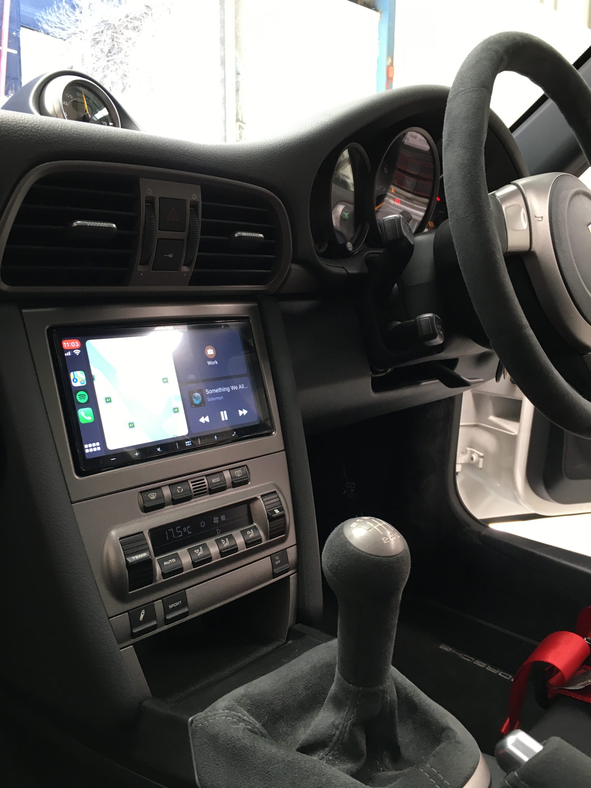 CarPlay added to porsche 997 GT3