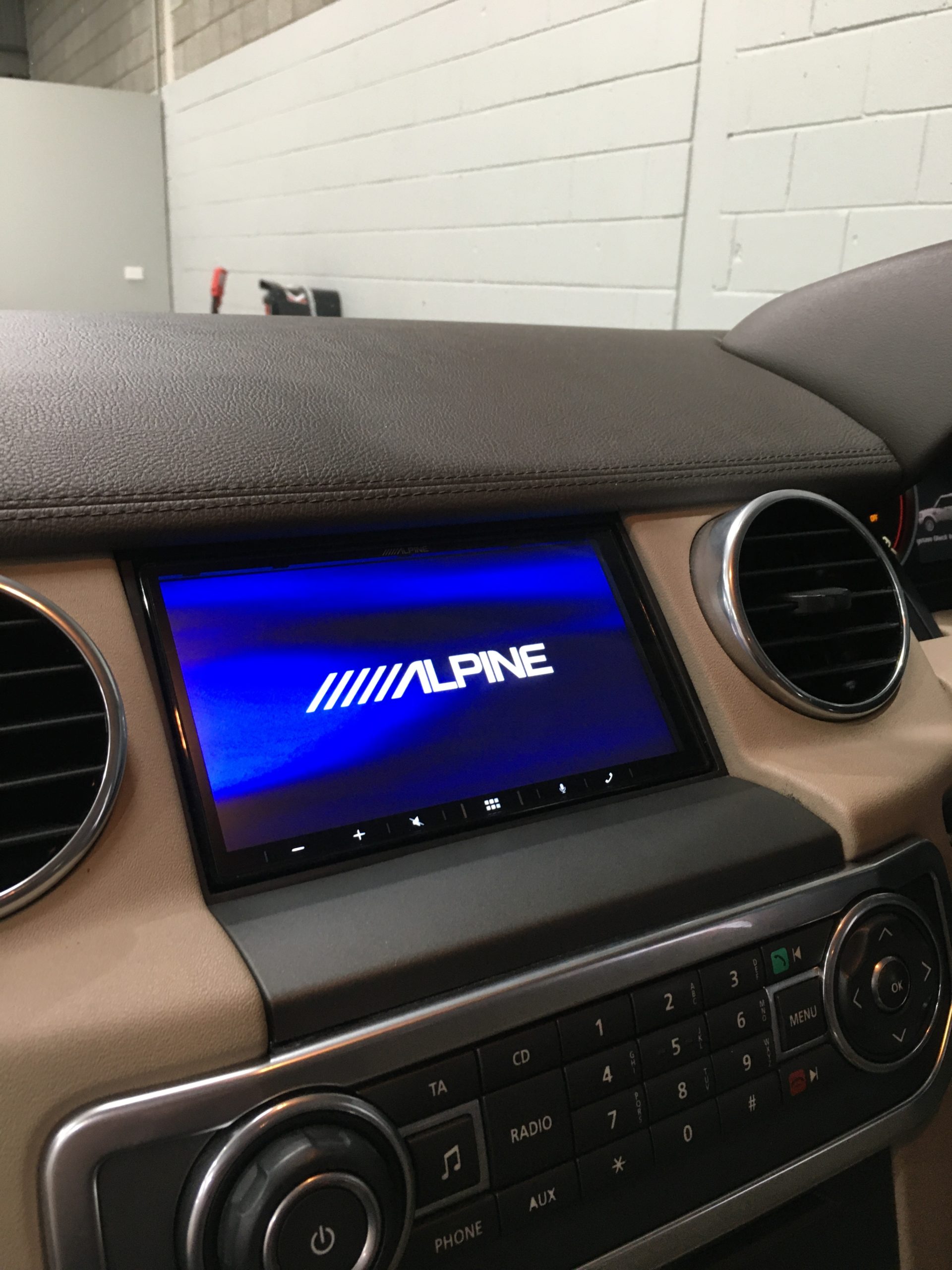 Discovery 4 with Alpine carplay