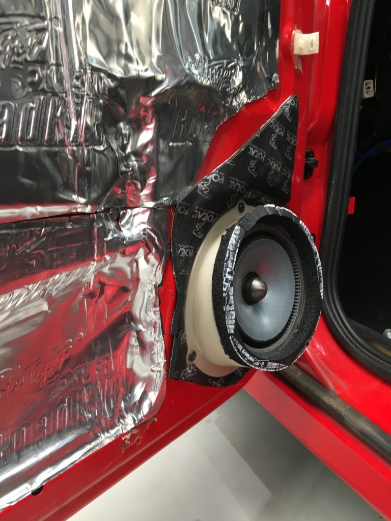 Commodore Stereo Upgrade – Driven Sound Vision Technology