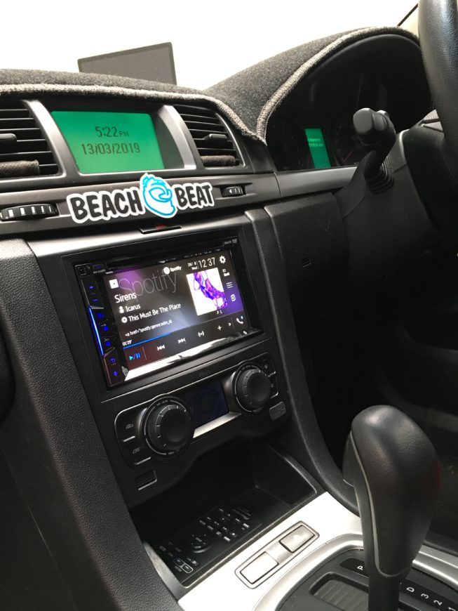 ve commodore replacement radio to new CarPlay DVD