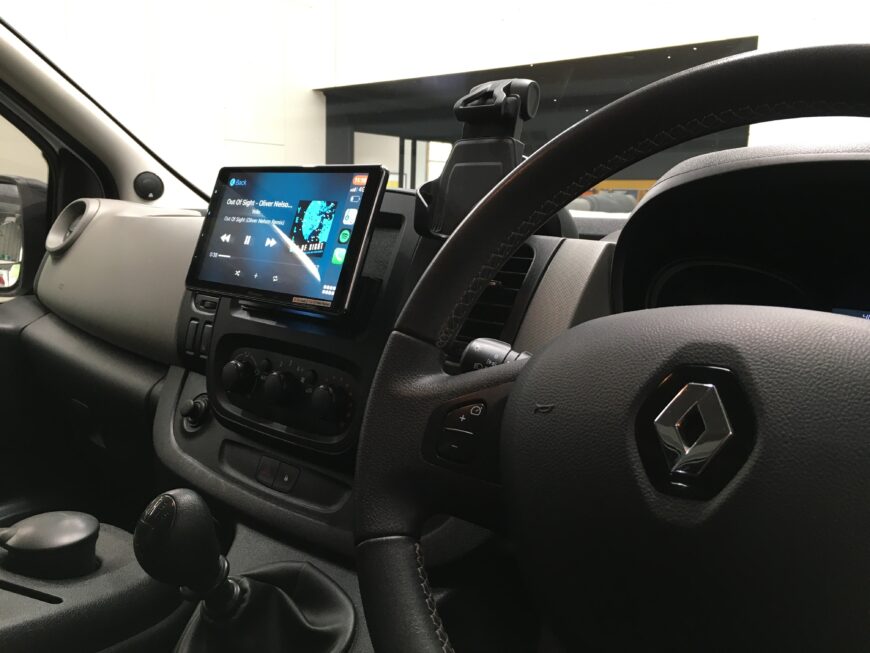 pioneer dmv-zf9350 in renault trafic